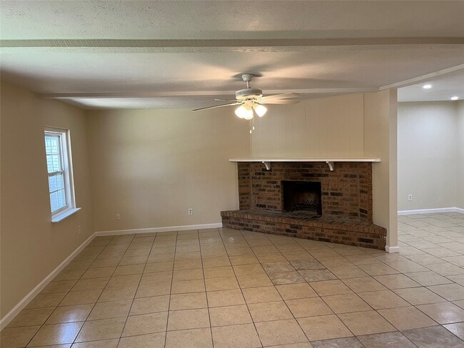 Building Photo - 6906 Gettysburg Dr