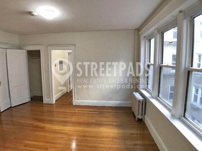 Building Photo - 1 bedroom in Boston MA 02215