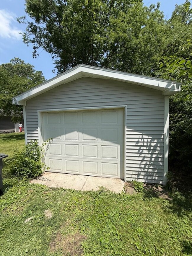 Building Photo - 1417 Taylor Ave