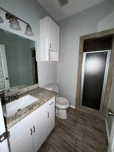 Building Photo - 1403 W Heritage Dr