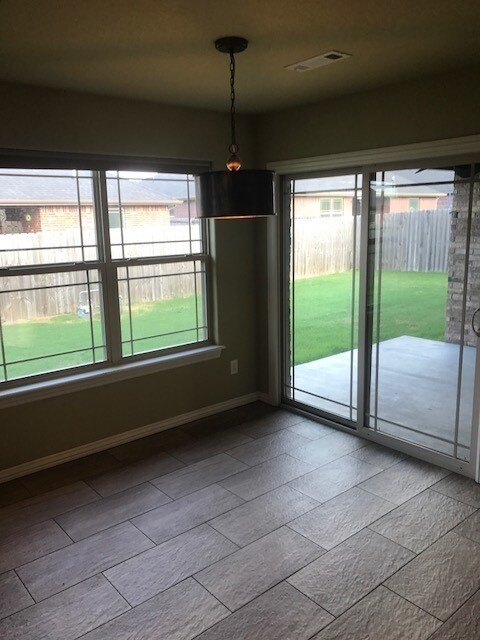 Building Photo - Fabulous Home & Location!