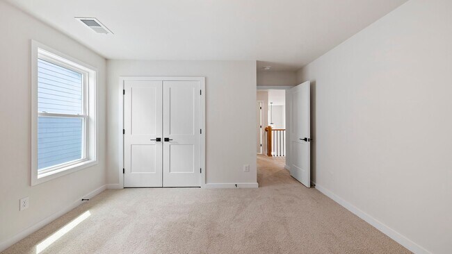 Building Photo - 3054 Oaksmere Dr