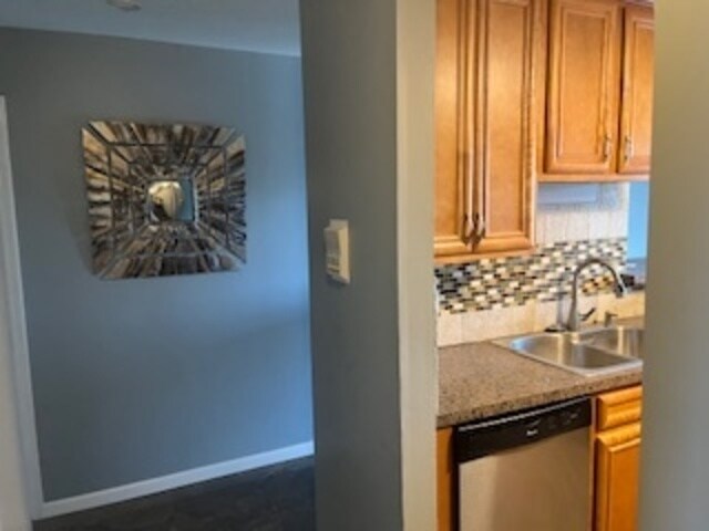 Building Photo - 1375 Rebecca Dr