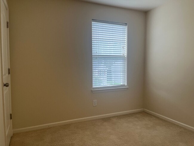 Building Photo - Charming Knightdale Residence, Available Now!