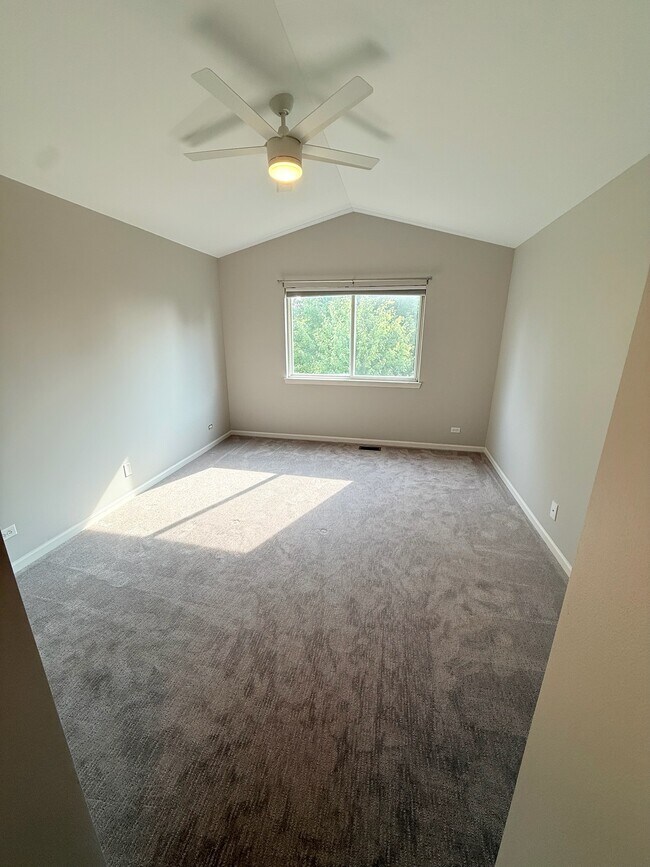 Building Photo - 2136 Orchard Ln