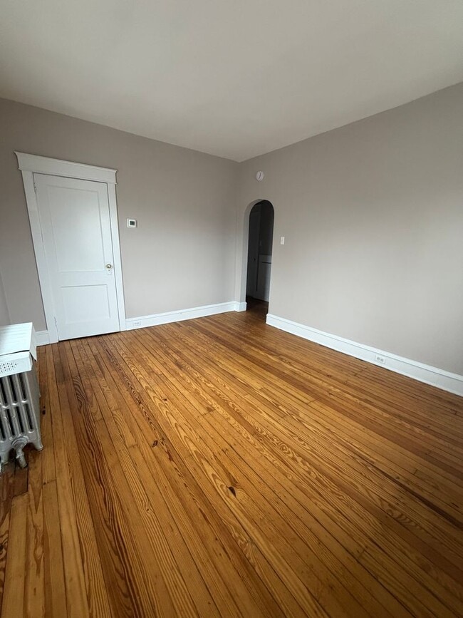 Building Photo - 1010 Chestnut St