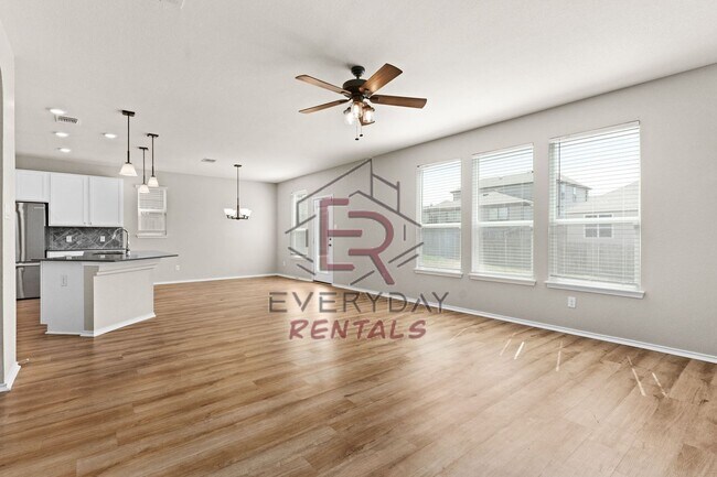 Building Photo - Large 3 bedroom close to I-35 in Belton