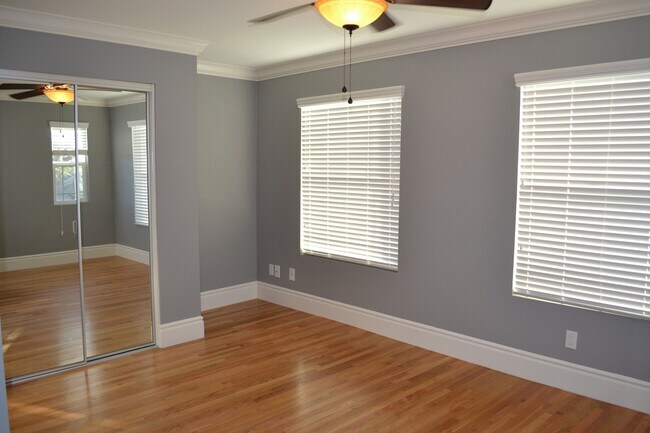 Building Photo - Stylish 2BD Golden Hill Gem | A/C, Bonus R...