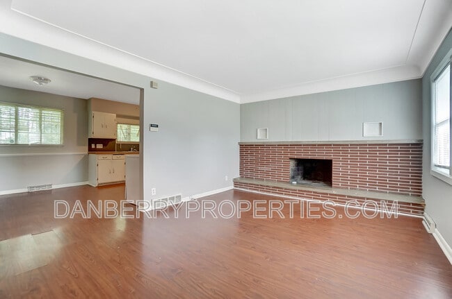 Building Photo - 1115 Secor Rd