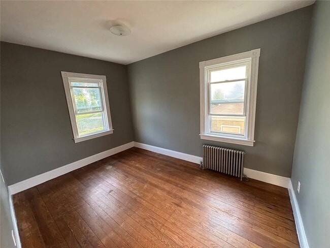 Building Photo - 43 Westerly Ave