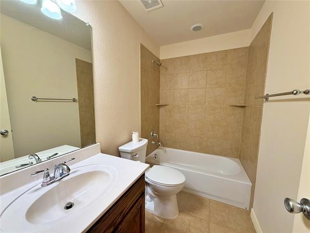Building Photo - 7105 Handen Dr