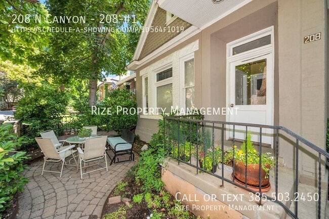 Primary Photo - 208 N Canyon-208-#1