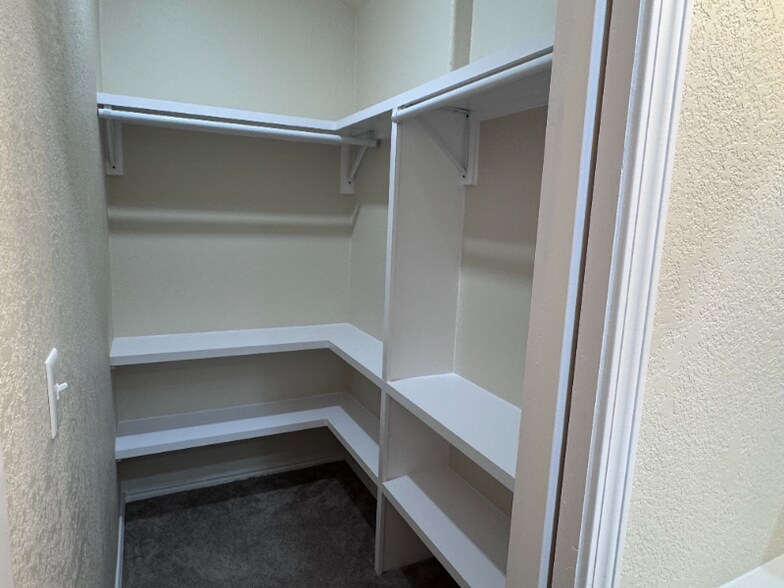 Building Photo - 3801 Black Granite Dr