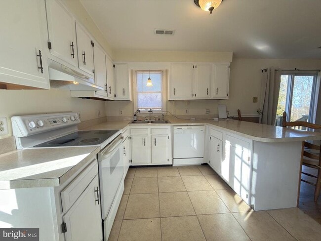 Building Photo - 18077 Raven Rocks Rd