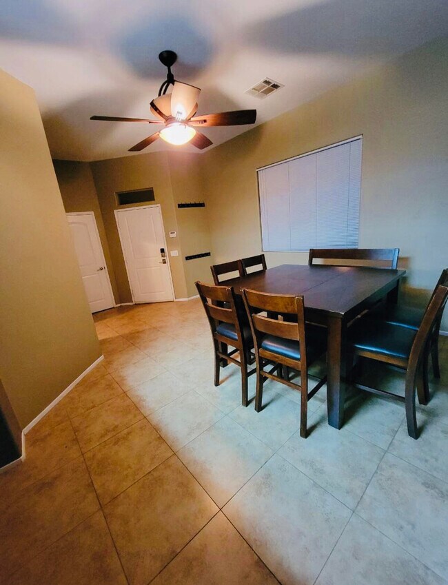 Building Photo - 27875 Avenida Maravilla