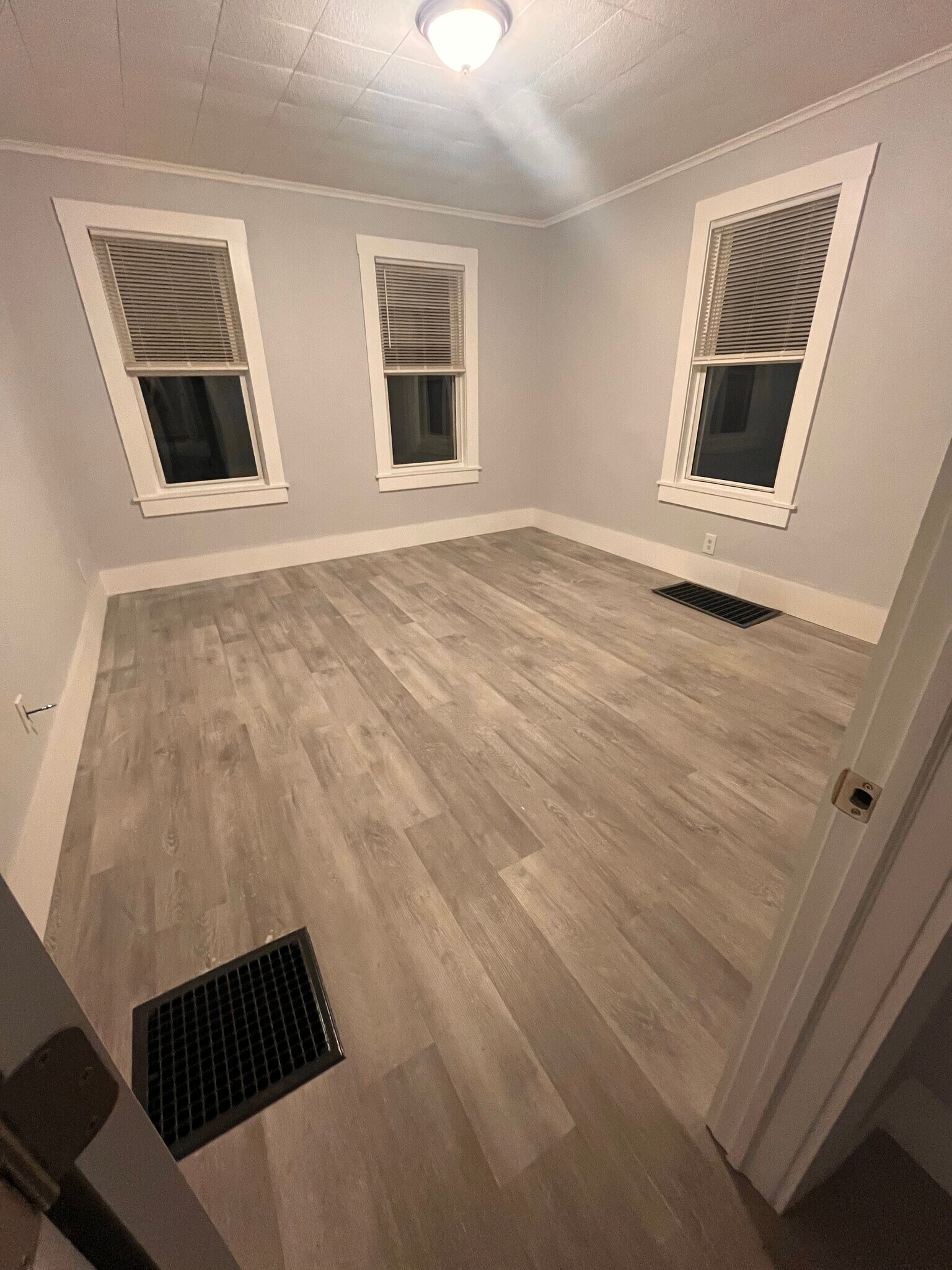 Bedroom - 36 Loker St