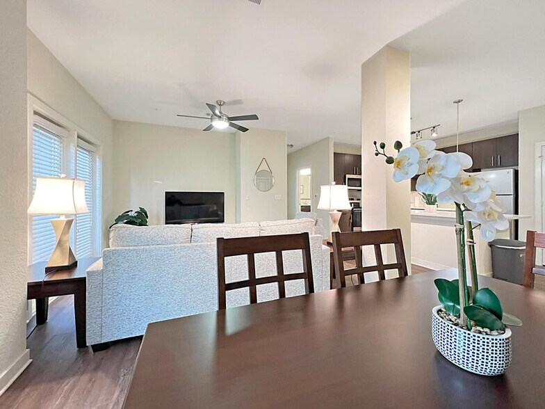 Building Photo - 2541 Brown Noddy Ln