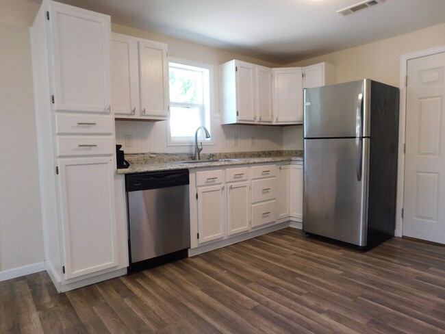 Building Photo - Complete Remodeled 2bd/1ba Cozy Home for Rent