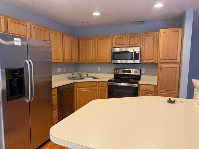 Building Photo - Cozy Townhome in Rachels Keep!