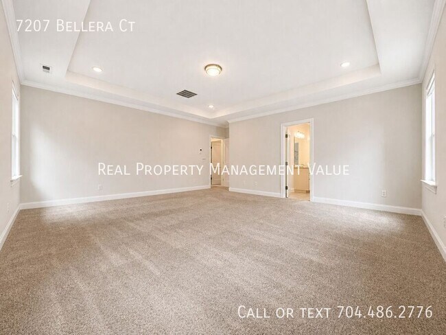 Building Photo - 7207 Bellera Ct