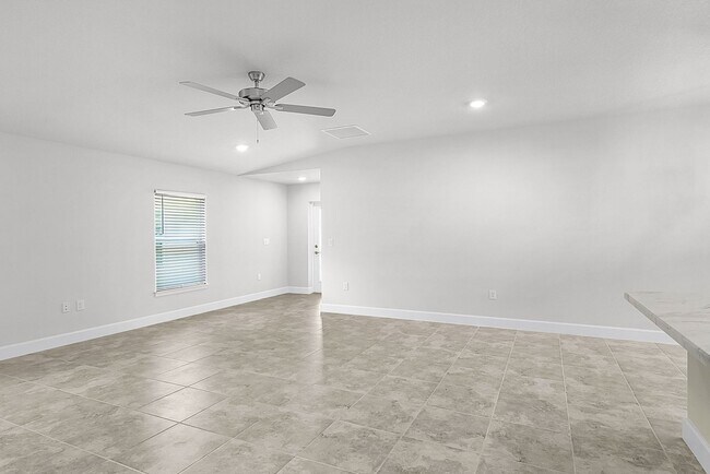 Building Photo - 1063 Grantham Ln