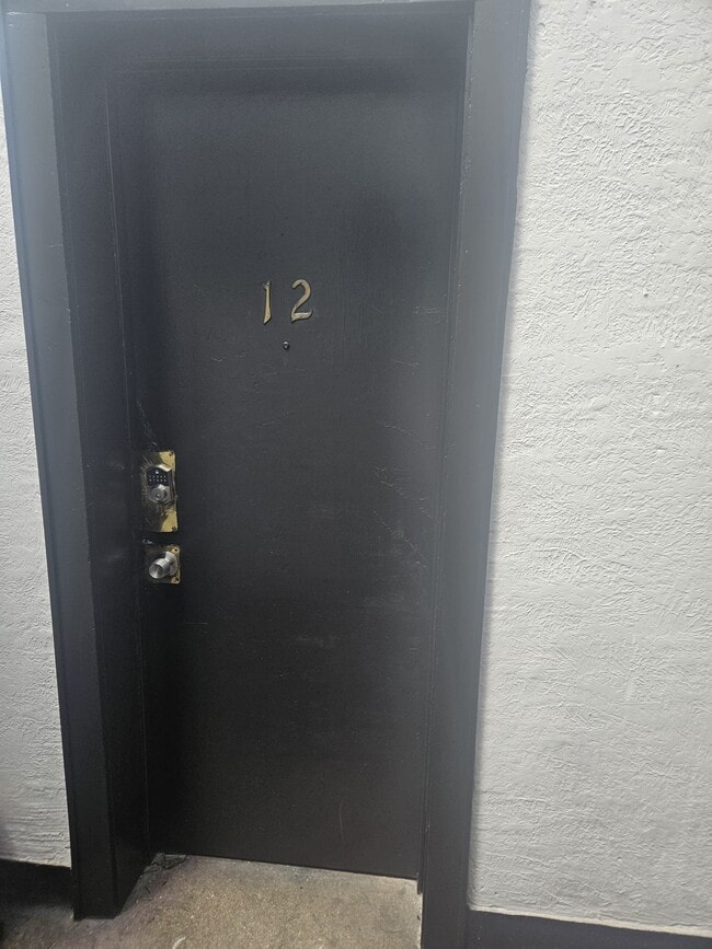 Building Photo - 392 E 147th St