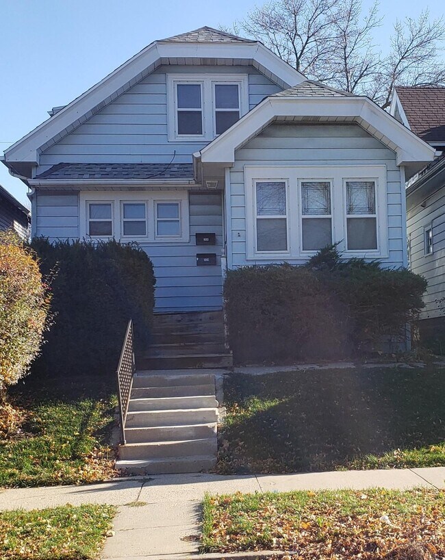 Primary Photo - 2124 S 71st St
