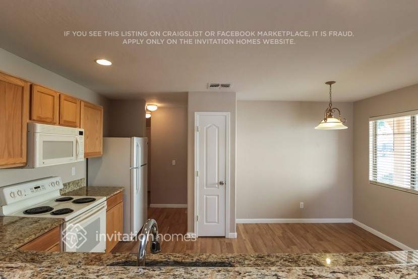 Building Photo - 43810 Sagebrush Trail
