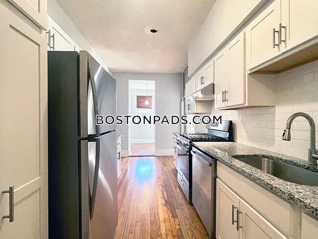 Building Photo - 246 S Huntington Ave