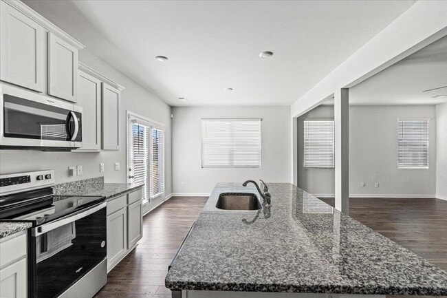 Building Photo - 5144 Captain Dr