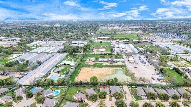 Building Photo - 17734 Sunset River Ln