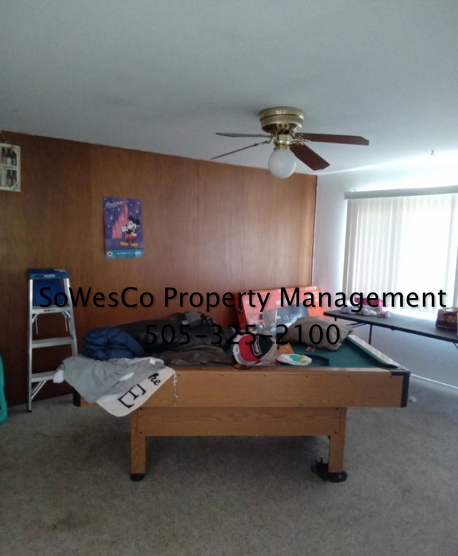 Building Photo - Large Four Bedroom Home!