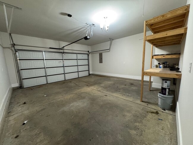 Building Photo - 154 Fernhill Dr NW