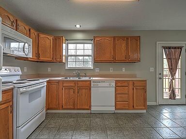 Building Photo - 3115 W Walnut St