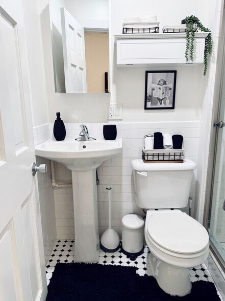 Building Photo - 182 Commonwealth Ave