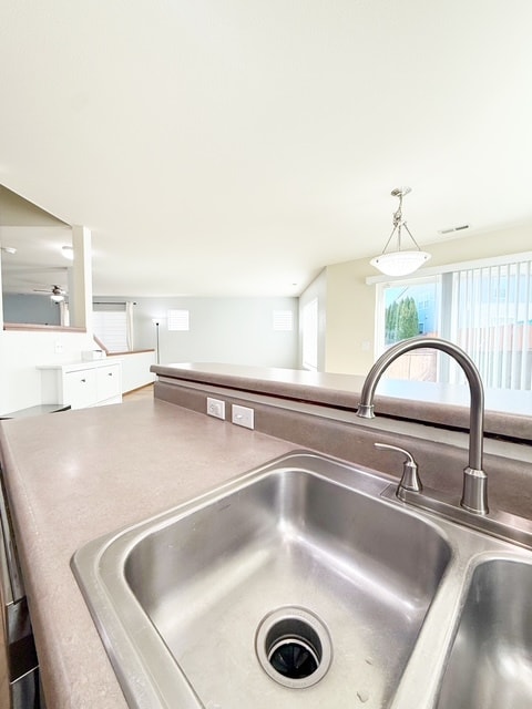 Building Photo - 2217 SW Warbler Way