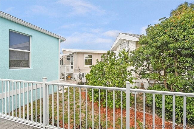 Building Photo - 10725 S Ocean Dr