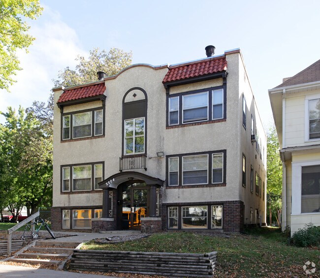 Primary Photo - 2204 Emerson Ave N