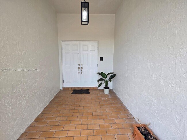 Building Photo - 15630 SW 46th Terrace