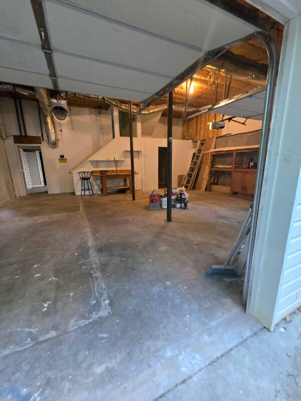 Building Photo - 111 Barrett Springs Dr