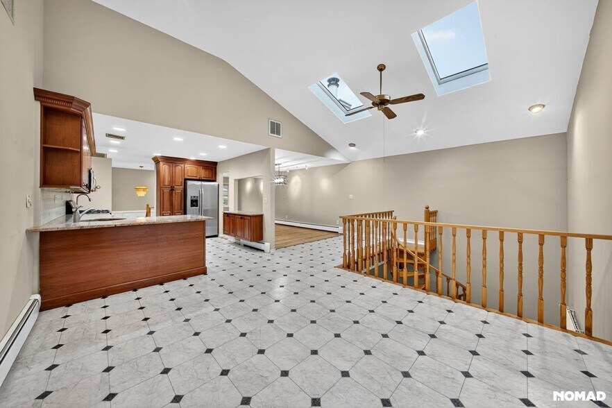 Building Photo - 15 Castle Ct