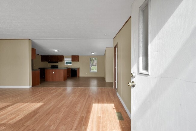 Building Photo - 25414 T K C Rd