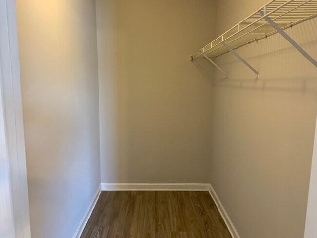 Building Photo - 5520 Wedgegate Dr