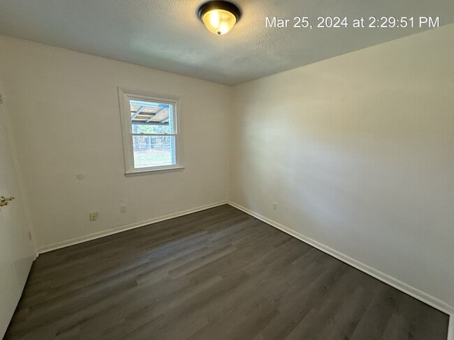 Building Photo - 3516 Torbay Dr