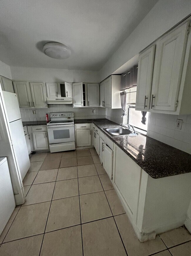 Building Photo - 3522 NW 194th Terrace