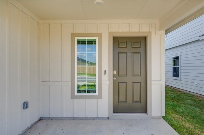 Building Photo - 113 Langston St