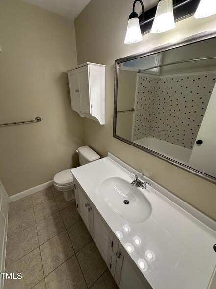 Building Photo - 5317 Coronado Dr