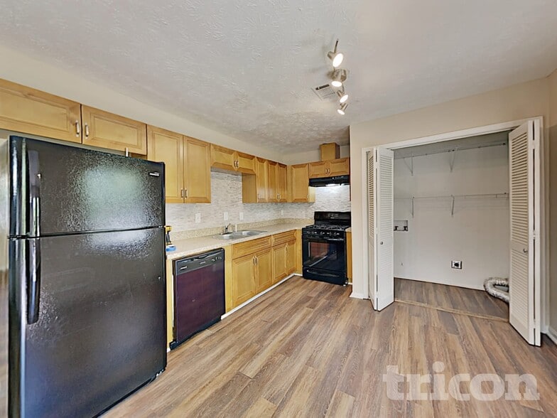 Building Photo - 3638 Mansfield Ln