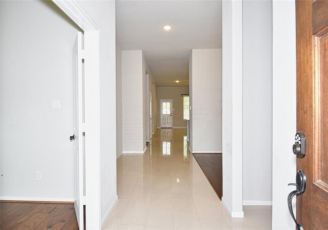 Building Photo - 5107 Preserve Park Dr