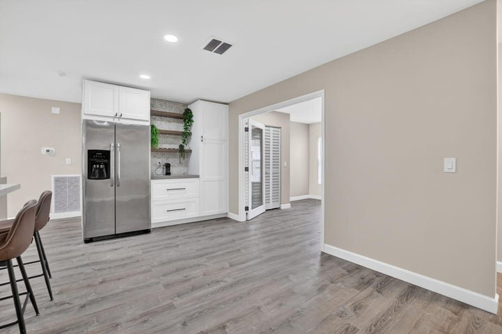 Building Photo - 3068 NW 25th Way
